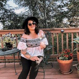 Meet your Posher, Nicole